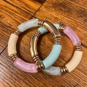Pink, blue, ivory and gold  acrylic bracelet NWT
